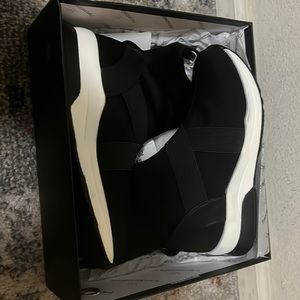 Sock shoes women’s 7